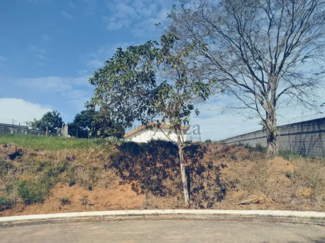 Terreno em Condomínio - Alto da Ponte - Condomínio Colinas do Parahyba - 1.795,77m².