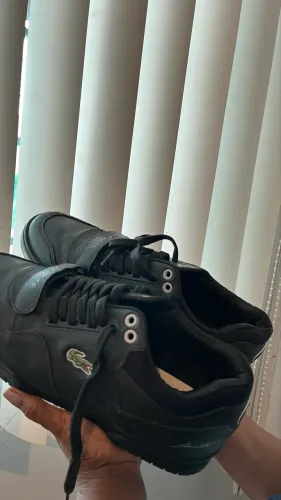 vendo tênis da lacoste original, em ótimas condições