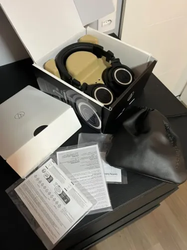 Fone Audio Technica ATH-50x. Muito novo!