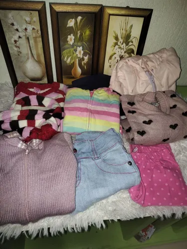 Lote de roupas infantil 4a 8anos tem 50 pecas