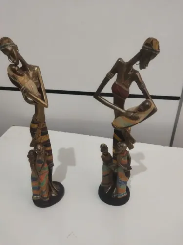 Duas estatuetas africanas