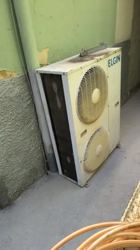 VENDO "4" AR - CONDICIONADOS PISO - TETO ELGIN
