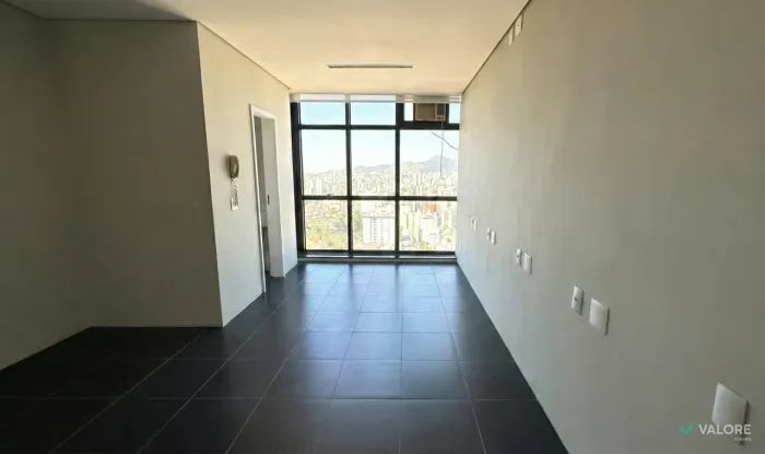 Sala Comercial a venda, 1 banheiro, 1 vaga, 30m² de área no Luxemburgo.