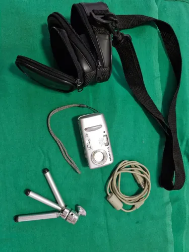 Câmera Digital Olympus - Compacta e Funcional