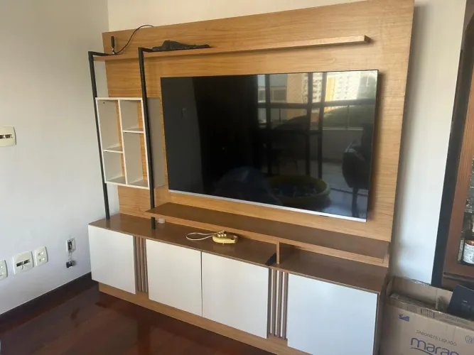 Rack com Painel em perfeito estado