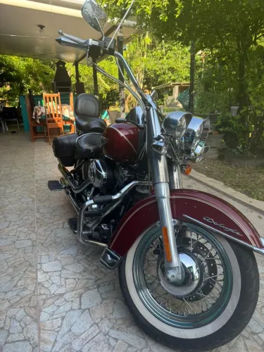 Moto Harley Davidson, ano 2009 - vermelha