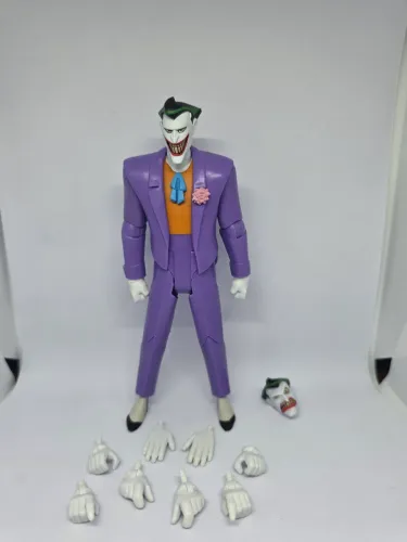 DC MCFARLANE CORINGA SÉRIE ANIMADA WAVE BAF REI RELÓGIO