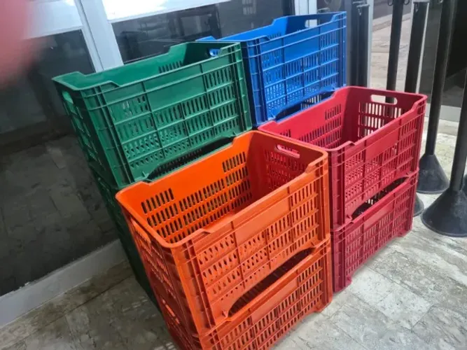 Jogo de Caixa Plástica Expositora Vazada Agrícola Hortifrúti 12 Unidades