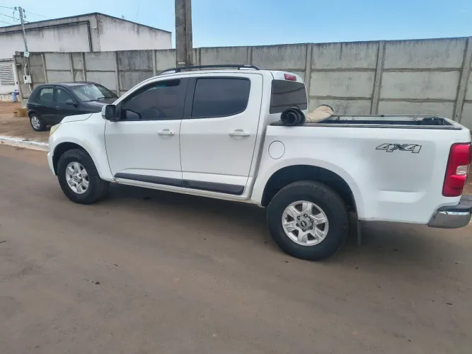 Chevrolet S10 Pick-up LT 2.8 TDI 4X4 CD Diesel AUT 2013