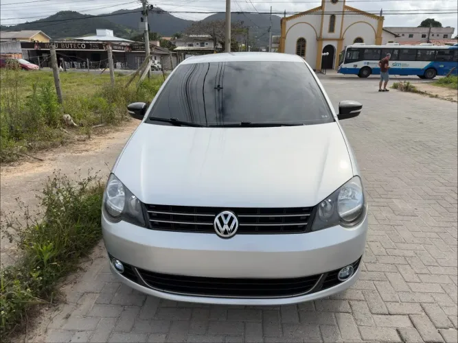 Volkswagen Polo Sportline 1.6 MI Total Flex 8V 5P 2013