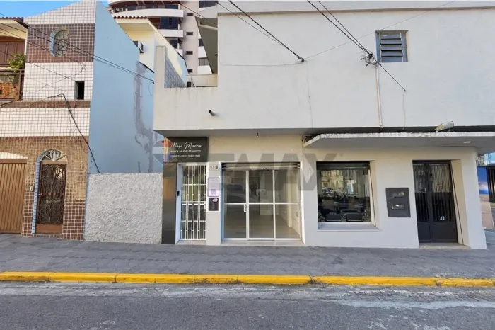 Loja comercial para locação na Rua Appel, esquina com a Rua Dr. Bozano