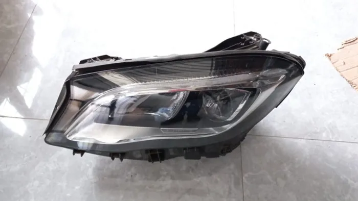 Farol Mercedes Gla 2018 Le Original