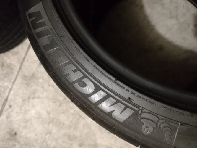 Pneu Usado Aro 19 265/40 19 Michelin Pilot Super Sport