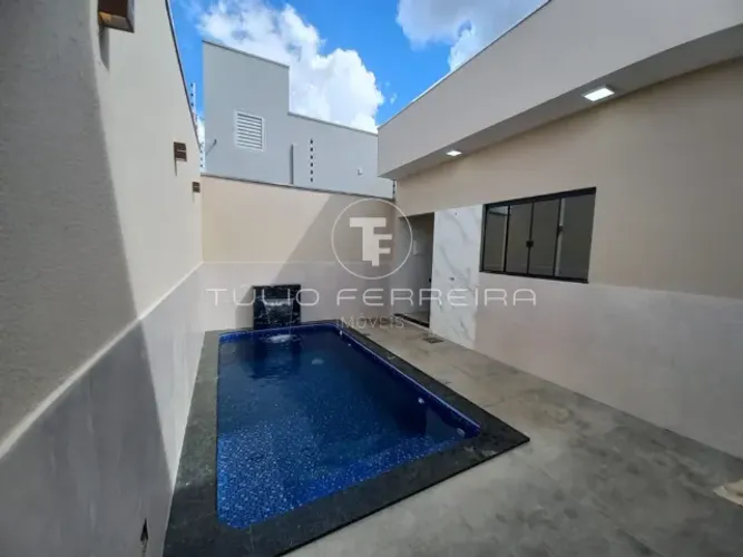 Casa com Piscina em Anápolis com 3 Quartos, 1 Suíte, Moderna, no Res.Verona.