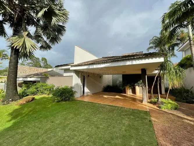 Venda de Casas / Condomínio na cidade de Araraquara