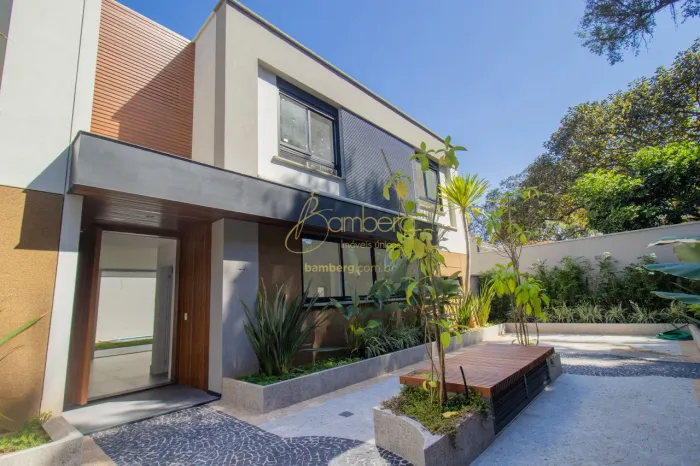 CASA NOVA - RECÉM CONSTRUÍDA, 4 SUÍTES, 4 VAGAS, PISCINA PRIVATIVA