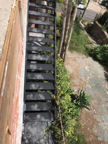 Escadas Metálicas, escadas retas, escadas em L, escadas caracol