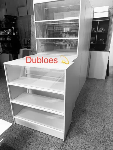 Balcão vitrine expositor já com vidro