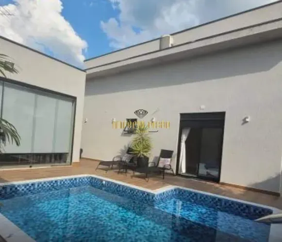 Casa de Alto Padrão á Venda com 3 Dormitórios, sendo 1 Suíte com Closet e Piscina - Condom