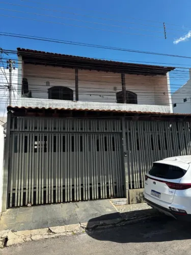 Sobrado na QR 07 Conjunto B - Só 599 Mil