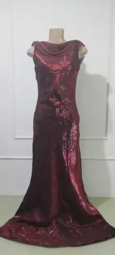 Vestido Longo Bordô Brilhante