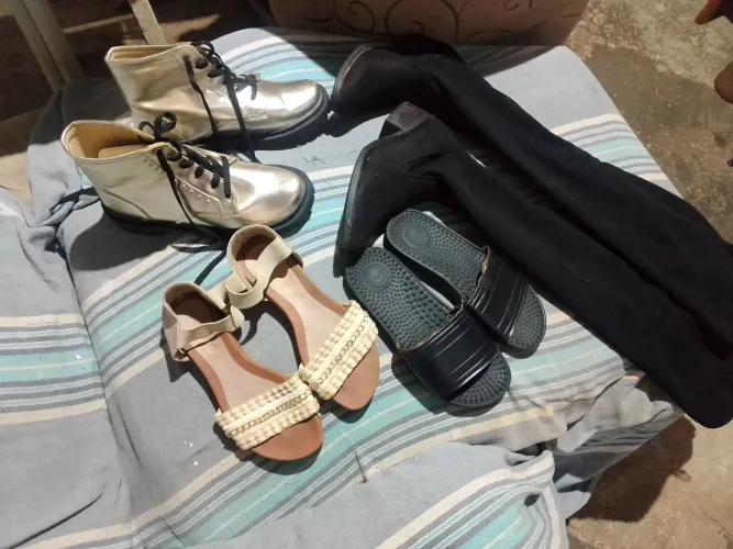 Sapatos diversos: Botas, sandálias e chinelos
