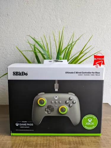 Controle Xbox 8BitDo Ultimate C - Analógicos Hall Effect - RGB