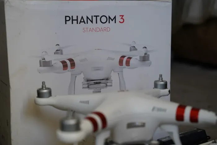 Drone DJI PHANTOM 3 STANDARD estado de novo 