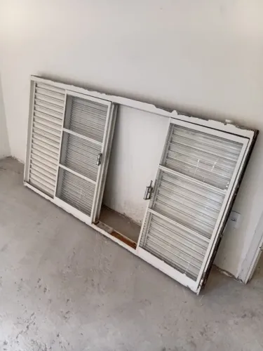 Veneziana de aço. 2,0 x 1,5