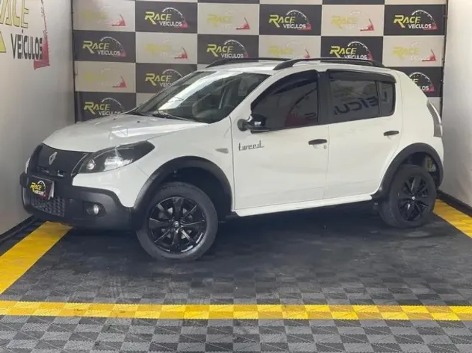 Renault Sandero Stepway Hi-power 1.6 8V 5P 2014