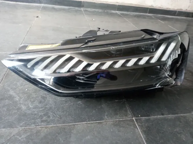 Farol Esquerdo Audi Rs7 A7 S7 Rs7 2019 A 2024 (Pra Troca Lente)