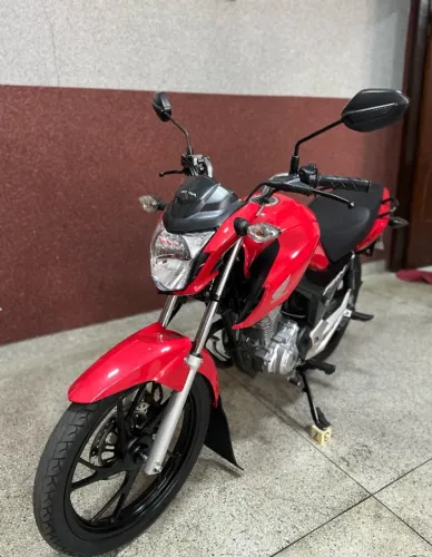 FAN 160 2023/EMPLACADA 2025 E COM CAPACETE NOVO DE BRINDE!!