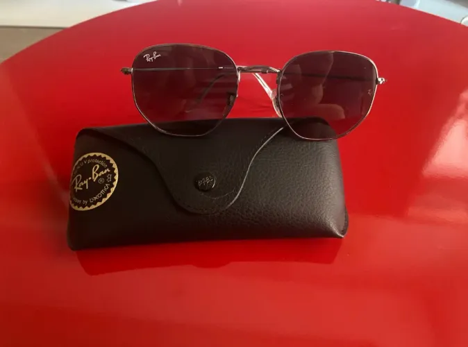 óculos ray-ban redondo com aro prateado e lentes marrom original