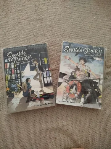 Seaside Stranger - Volumes 1 e 2 em inglês