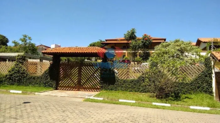 Chácara em condomínio à venda, 5 quartos, 2 suítes, Terras de Santa Rosa - Salto/SP