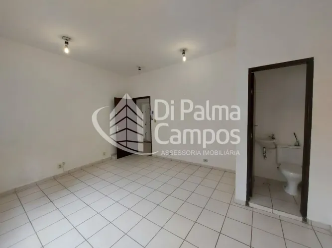 Sala comercial para locação na Saúde, ao lado do Metrô Praça da Árvore.