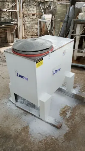 Masseira rápida 25 quilos de massa pronta 15 kilos de farinha marca Lieme - Semi-nova