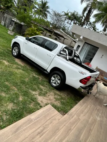 Toyota Hilux CD SR 4X4 2.8 TDI Diesel Aut. 2020