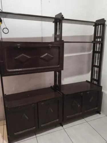 Estante de madeira antiga 700