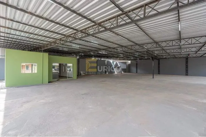 Aluga-se Ponto Comercial / Loja Térrea em Vinhedo - SP