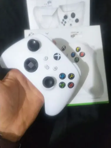 Controle semi novo Xbox séries x
