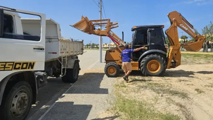 RETIRADA DE ENTULHO COM CAÇAMBA E RETRO ESCAVADEIRA
