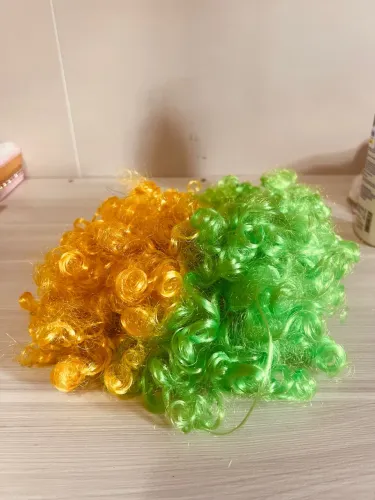 VENDO PERUCA VERDE AMARELO CARNAVAL, JOGOS