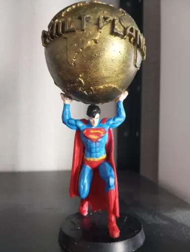 Miniatura Superman e Planeta diário