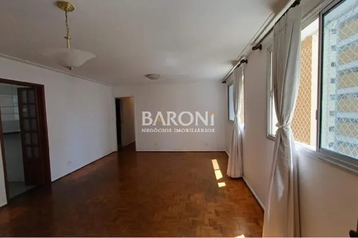 Vai comprar apartamento em Moema? Esta é uma excelente oportunidade! Baroni, imobiliária e