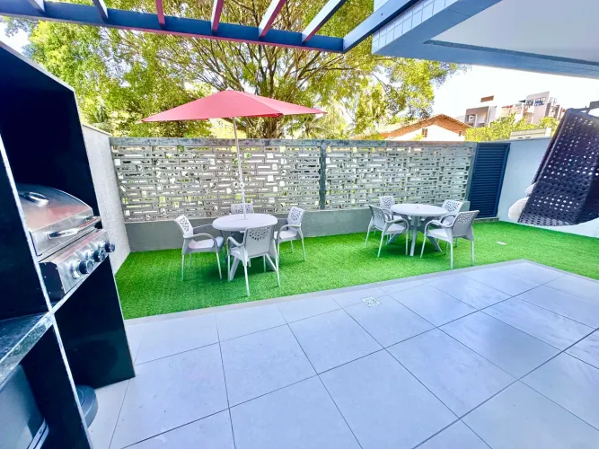 Apartamento mobiliado e com área externa terraco varanda - Blue Beach