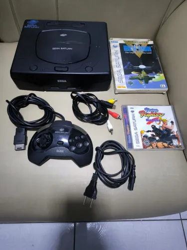 Sega Saturno conservado+2 jogos original+1 controle original