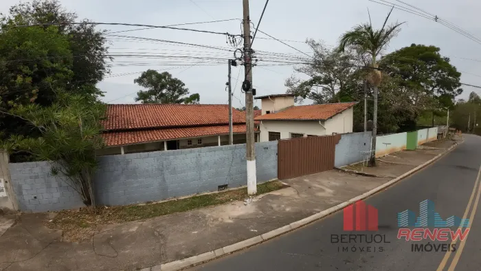 Chácara à venda em Vinhedo, Vista Alegre 3 quartos, 1 suíte e 6 vagas