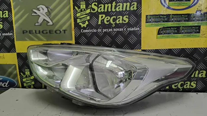 Farol Dianteiro Esquerdo Ford KA 2015