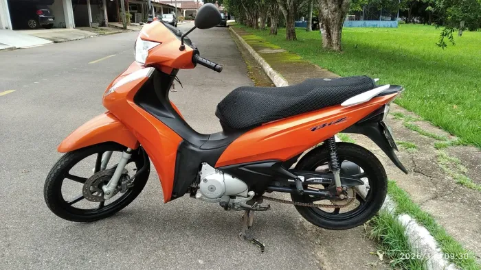 Biz 125, doc em dias, apta para financiamento.